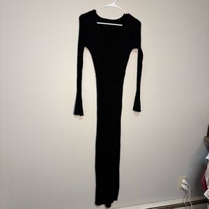 Elegant Black Knit Maxi Dress